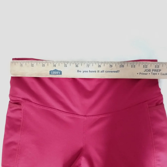 Brooks red 3/4 length Capri leggings activewear EUC - Picture 7 of 7